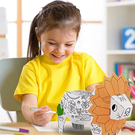 מה המשמעות של עידוד ילדים לשחק עם צעצועים חינוכיים DIY?